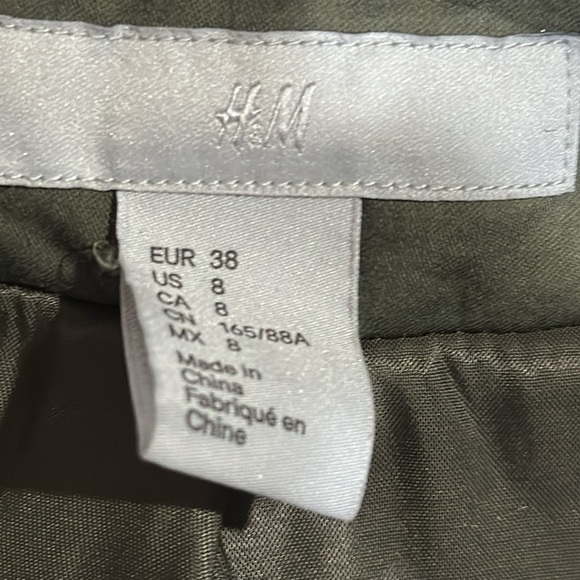 H&M Olive Green Bomber Style Jacket with Gathered Hem Size 8 - EUC - Picture 5 of 6